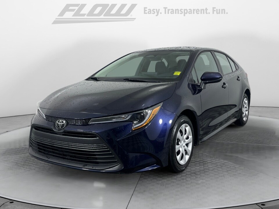 2024 Toyota Corolla LE photo 3