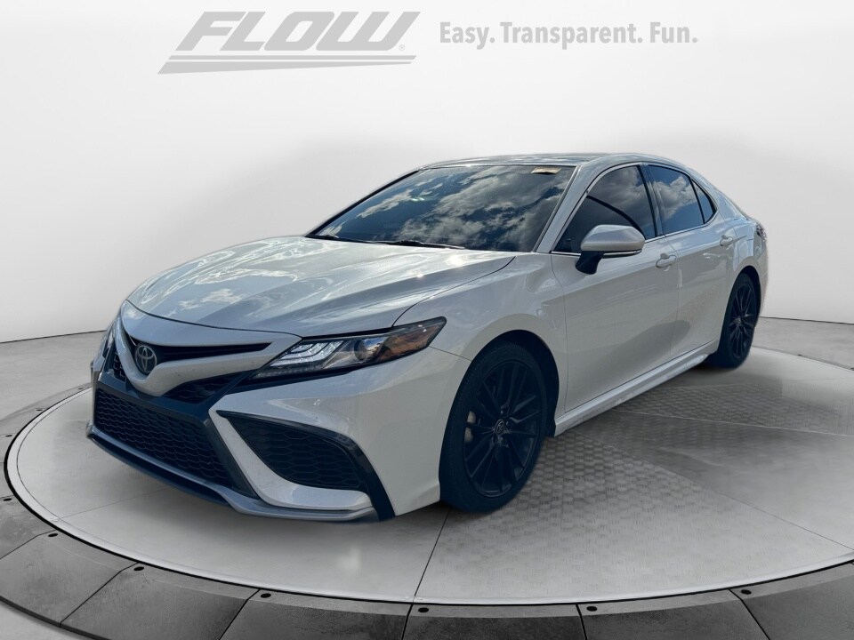 2022 Toyota Camry XSE photo 3