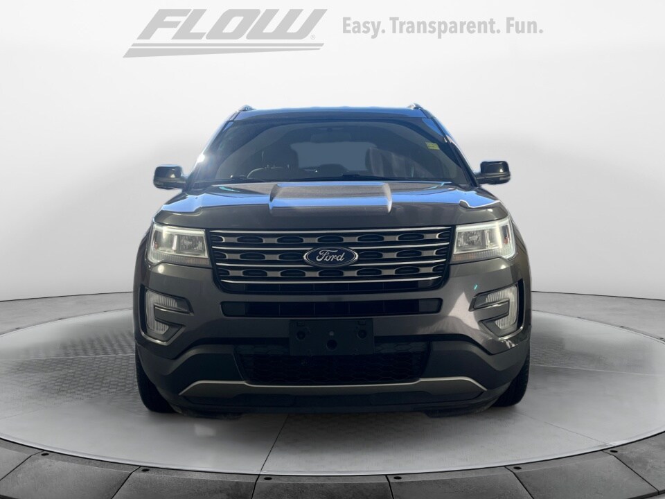 2017 Ford Explorer XLT photo 2