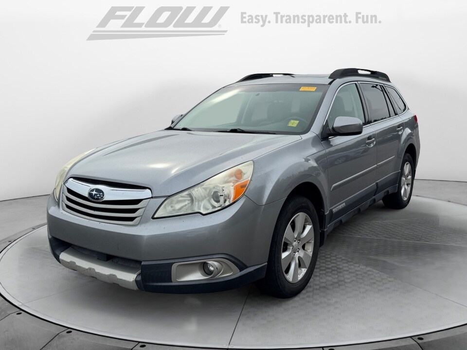 2011 Subaru Outback 3.6R Limited photo 3