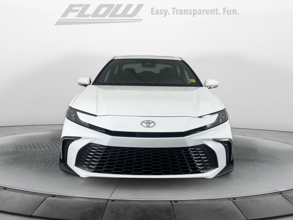 2025 Toyota Camry SE photo 2