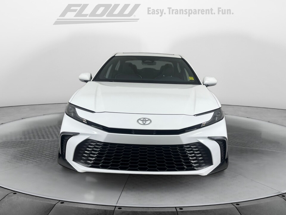 2025 Toyota Camry SE photo 2