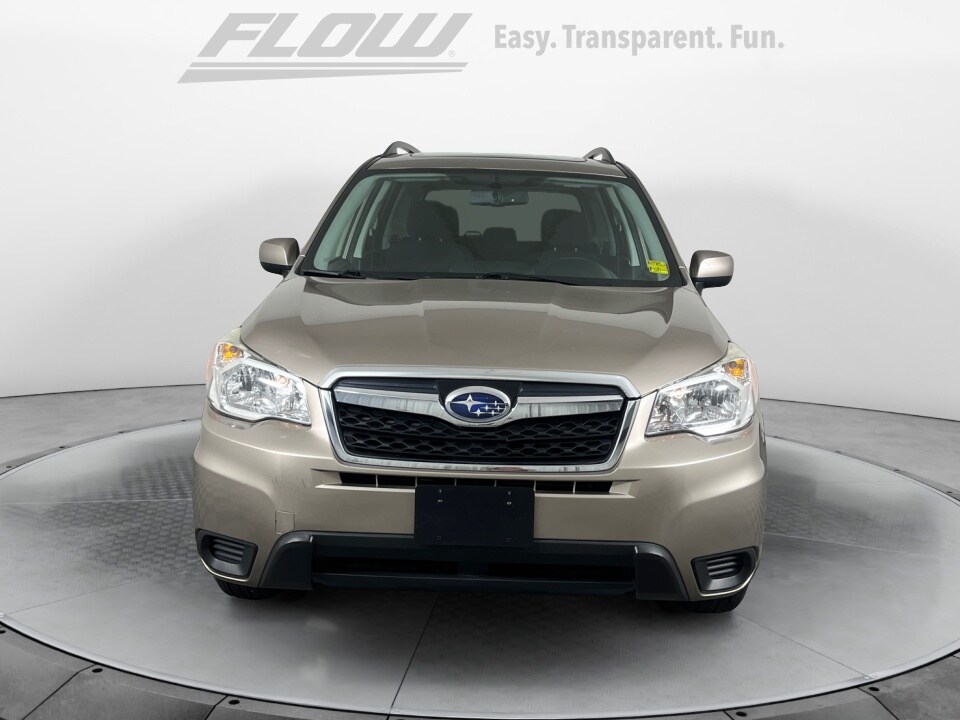 2016 Subaru Forester 2.5i Premium photo 2