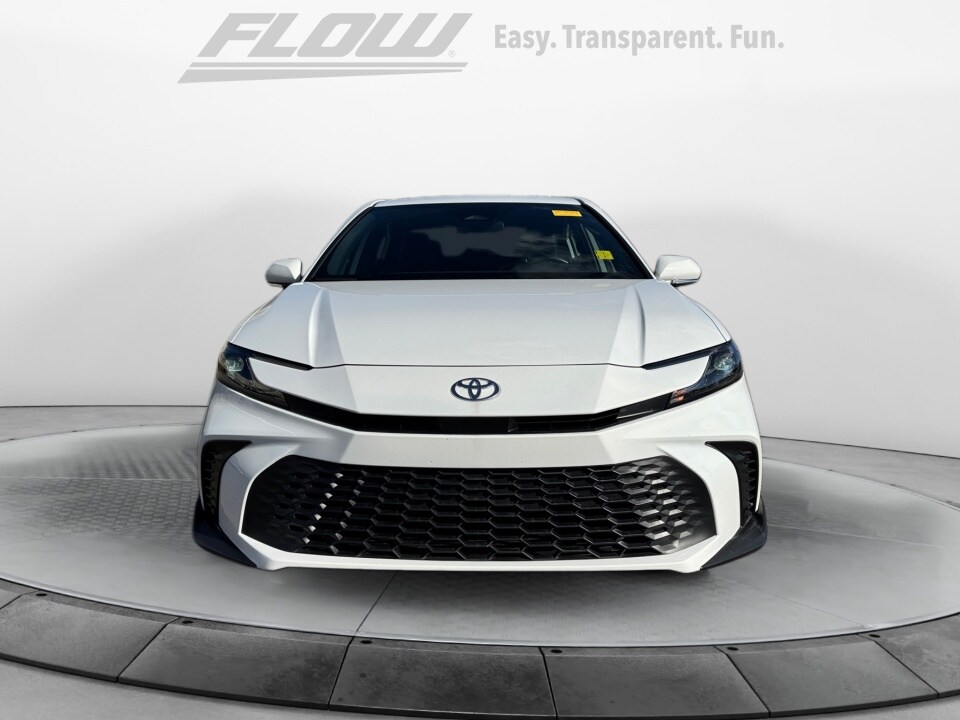 2025 Toyota Camry SE photo 2