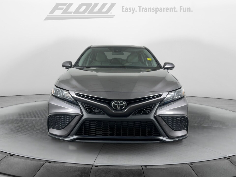 2023 Toyota Camry SE photo 2