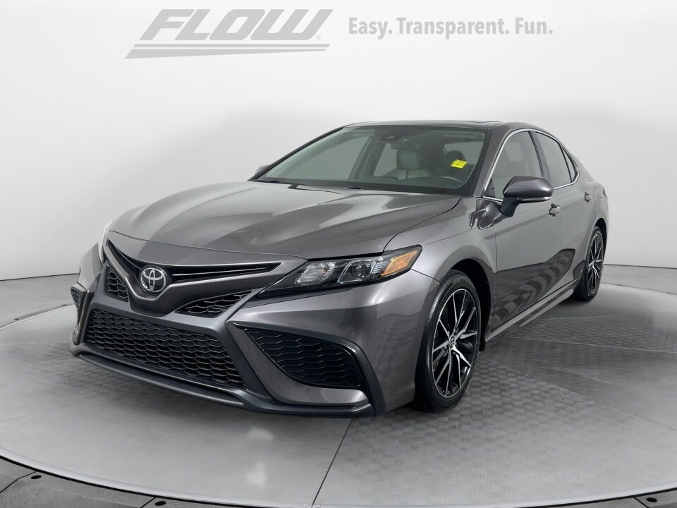 2023 Toyota Camry SE photo 3