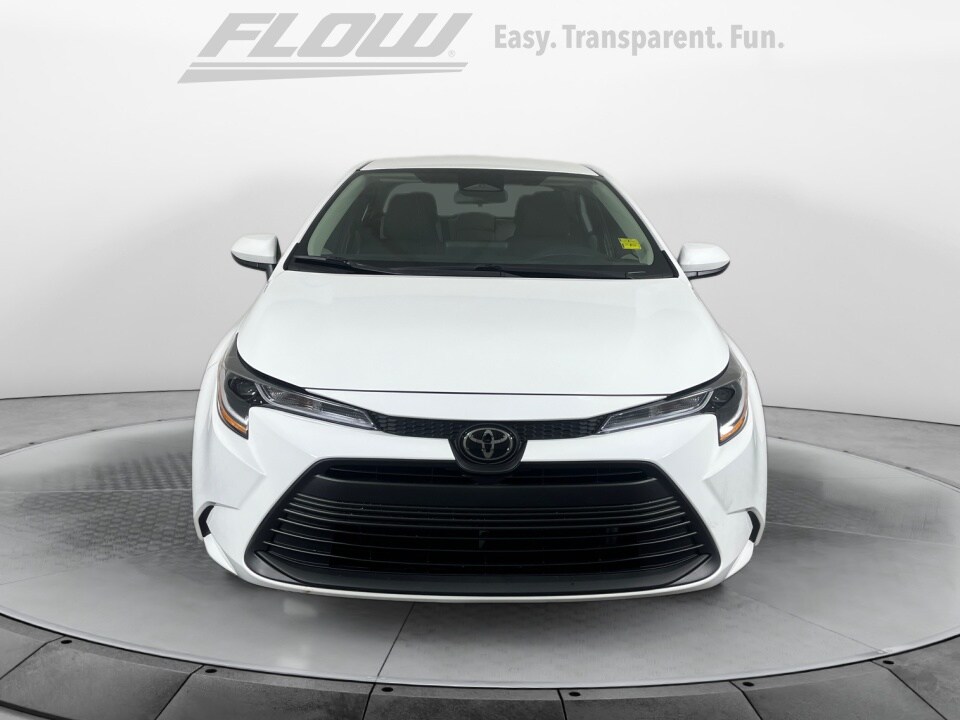 2024 Toyota Corolla LE photo 2