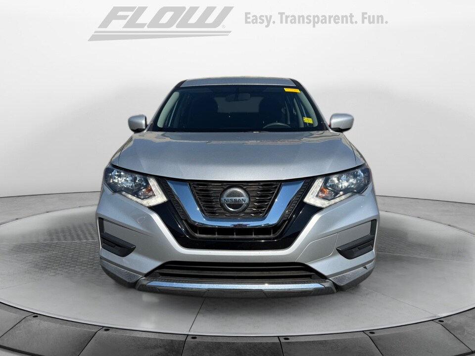 2018 Nissan Rogue S photo 2