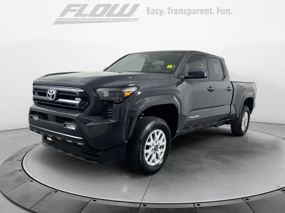 2025 Toyota Tacoma SR5 4x4 photo 3