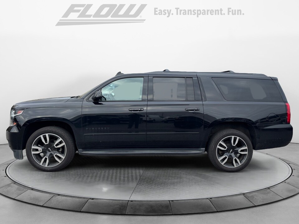 2018 Chevrolet Suburban Premier photo 2