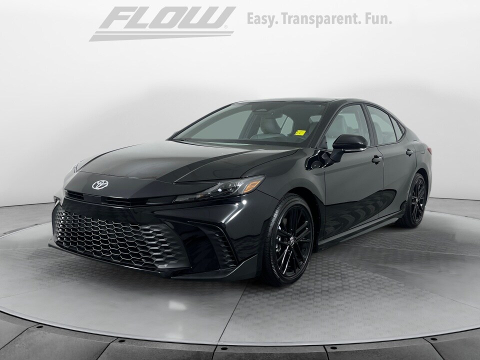 2025 Toyota Camry SE photo 2
