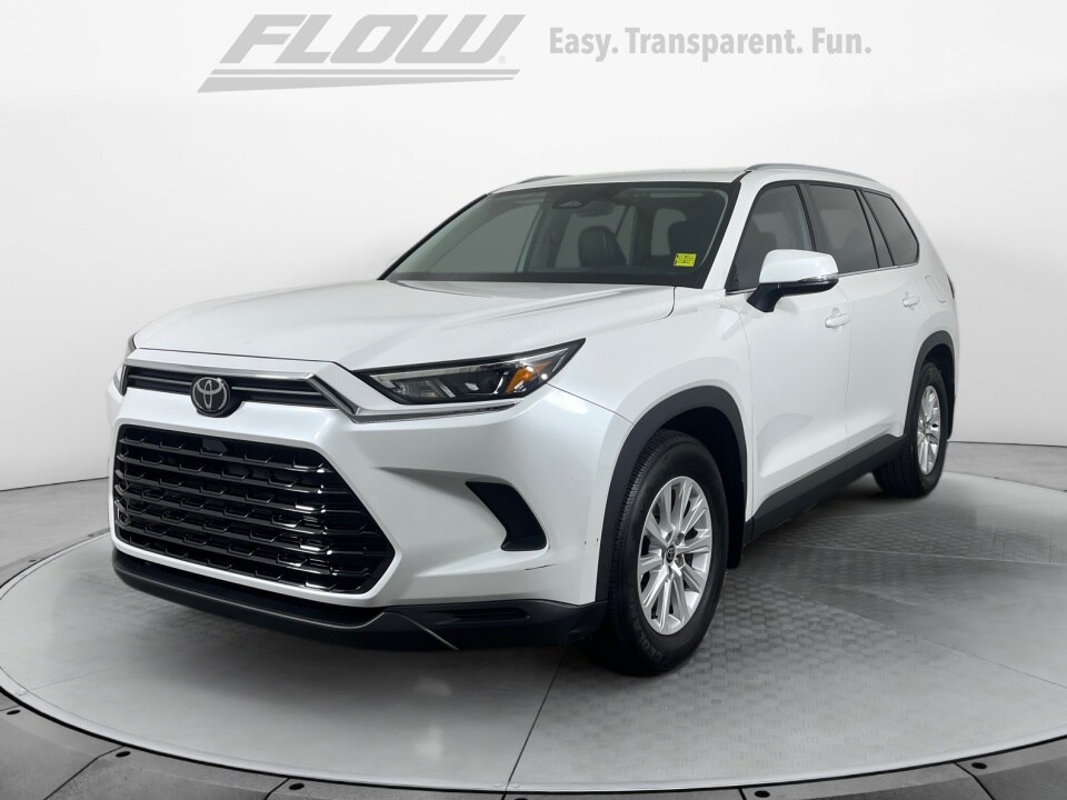 2024 Toyota Grand Highlander XLE photo 2