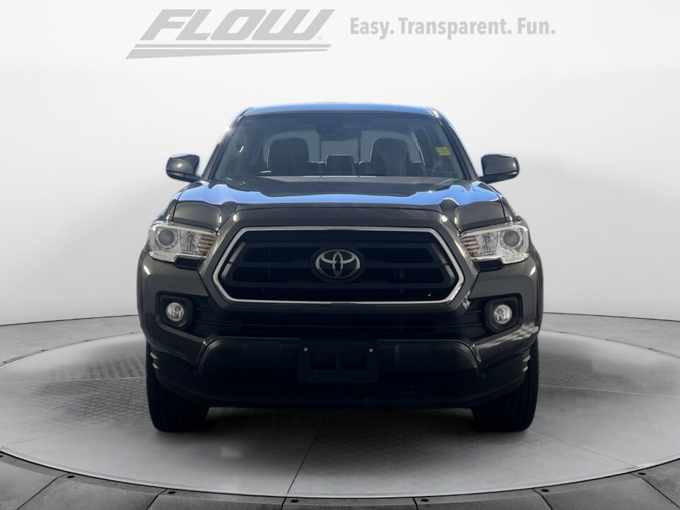 2022 Toyota Tacoma SR5 V6 photo 2
