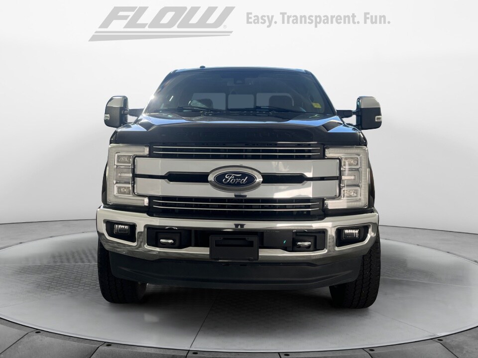 2018 Ford F-350 Lariat photo 2