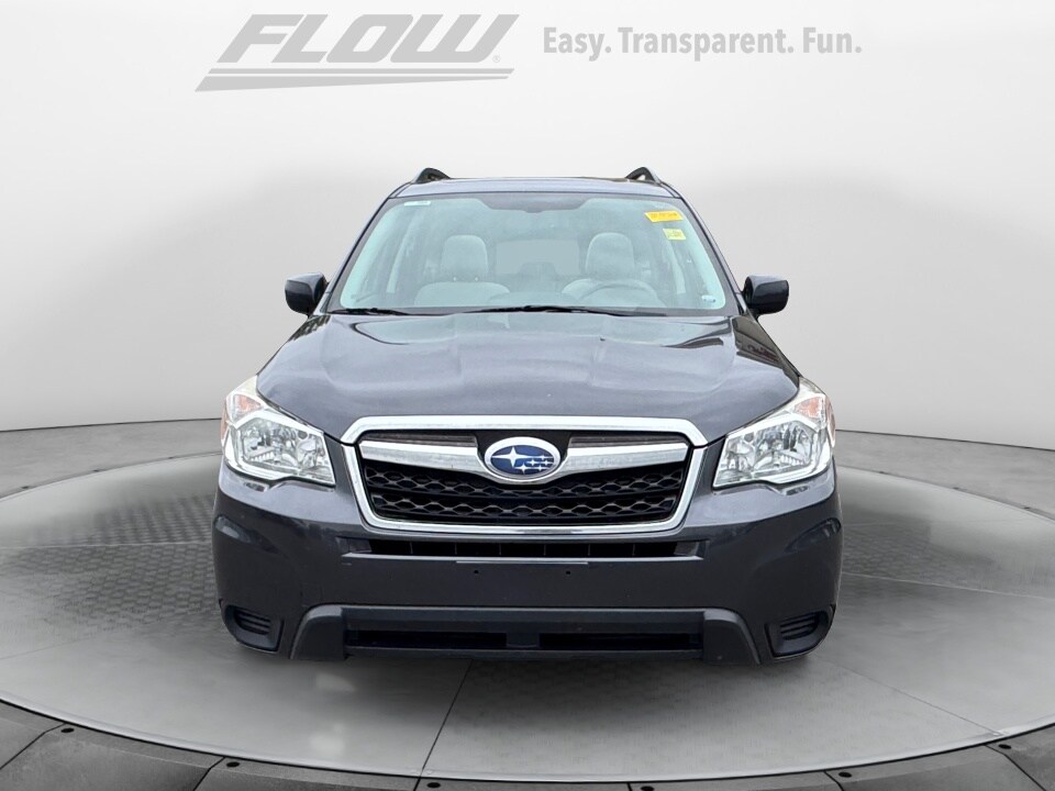 2016 Subaru Forester 2.5i Premium photo 2