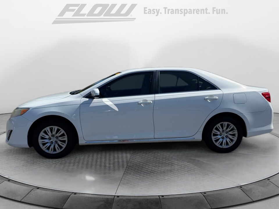 2012 Toyota Camry LE photo 4