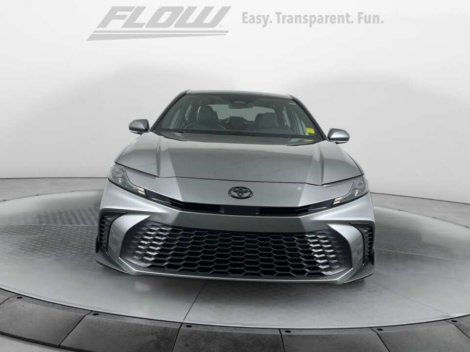 2025 Toyota Camry SE photo 2
