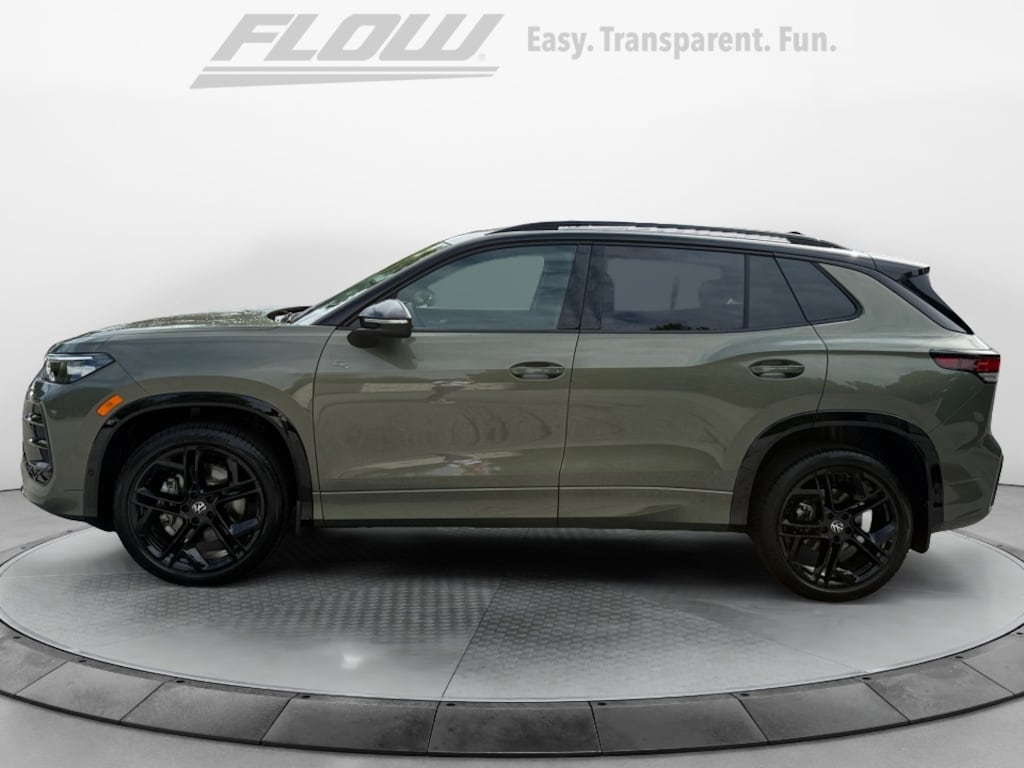 New 2026 Volkswagen Tiguan SE R-Line Black SUV