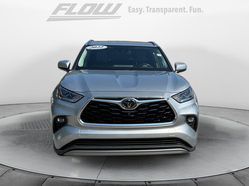 2022 Toyota Highlander Platinum photo 2