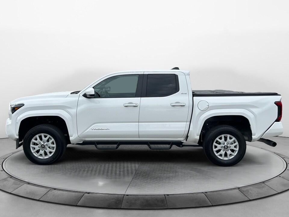 2024 Toyota Tacoma SR5 photo 4