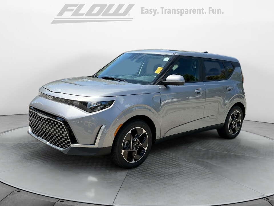 2025 Kia Soul EX photo 3