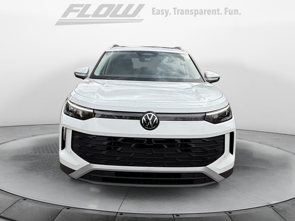 2026 Volkswagen Tiguan SE photo 2