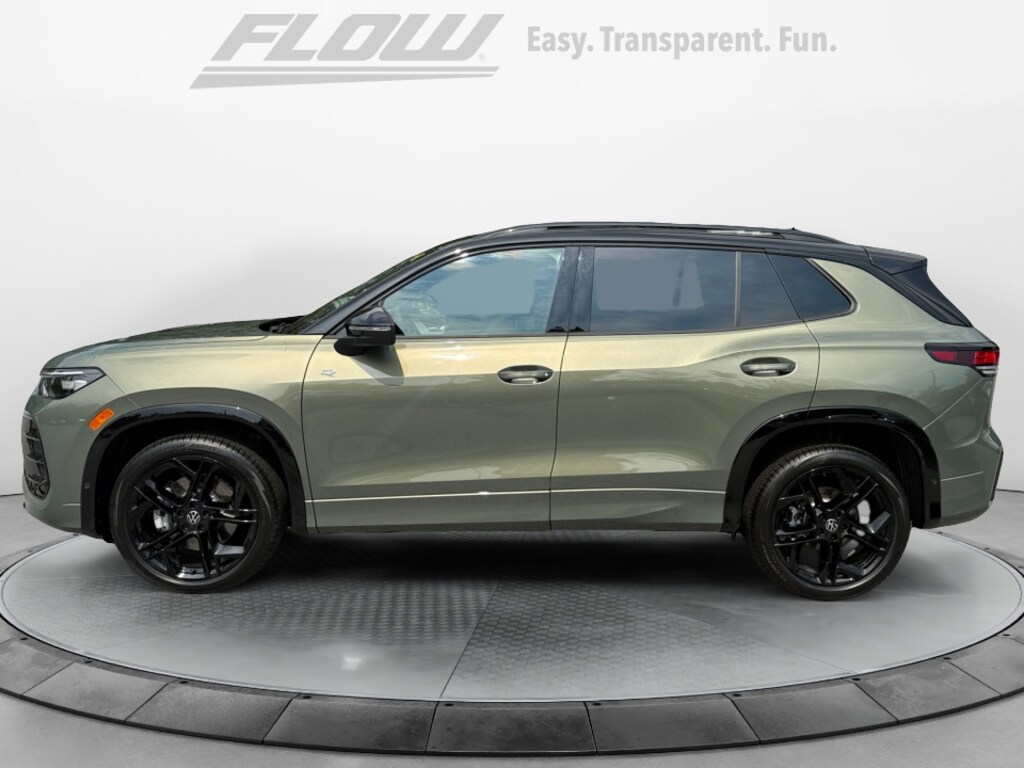 New 2026 Volkswagen Tiguan SE R-Line Black SUV