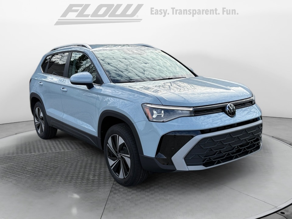 2026 Volkswagen Taos SE's photo