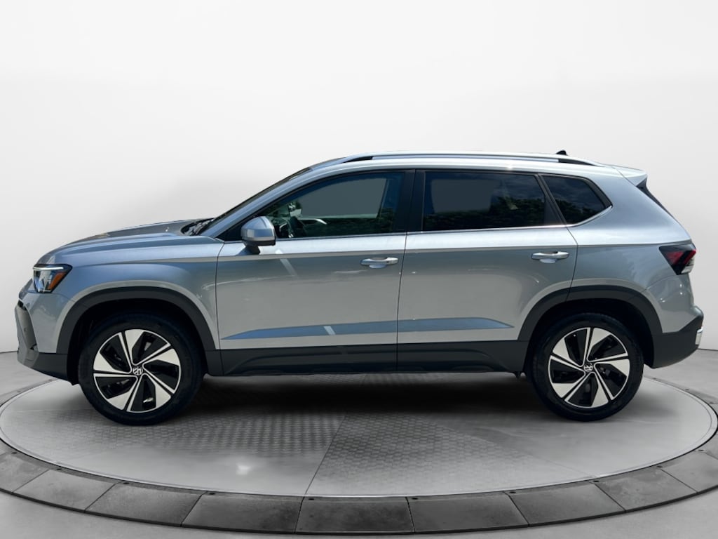 Used 2025 Volkswagen Taos 1.5T SE SUV