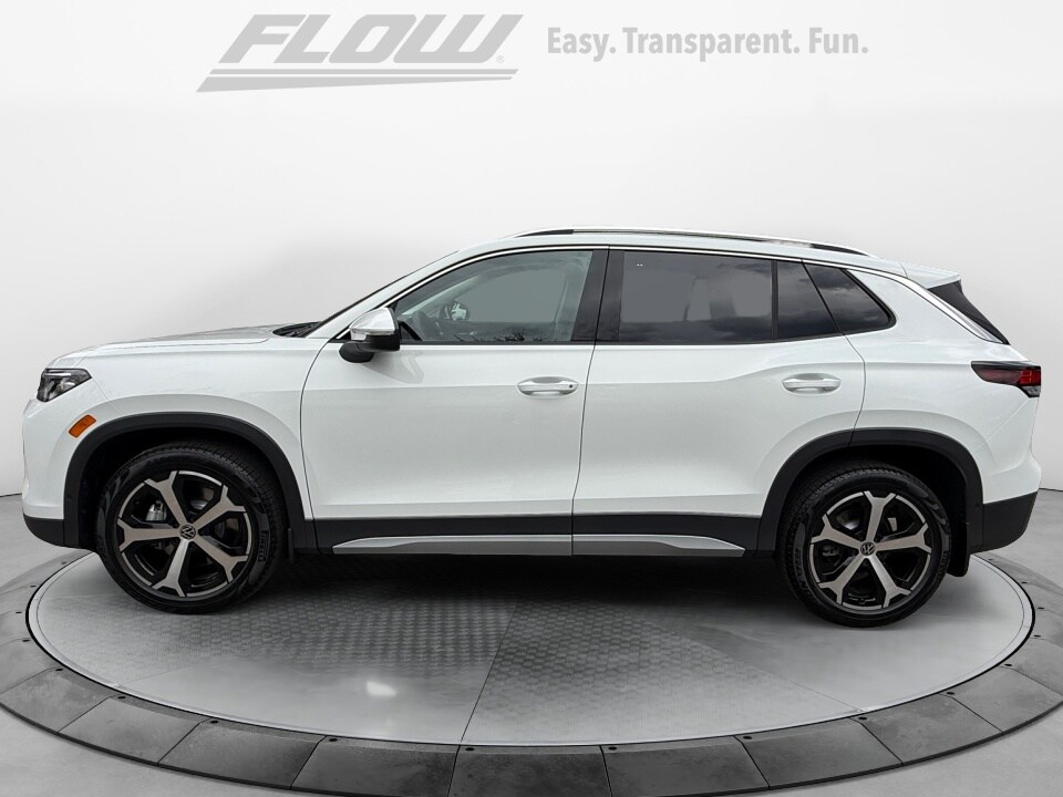 2026 Volkswagen Tiguan SE photo 4