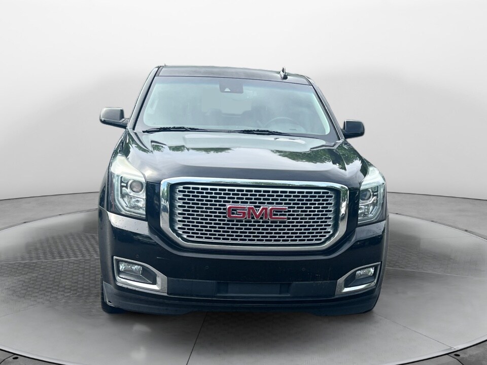2016 Gmc Yukon Denali photo 2
