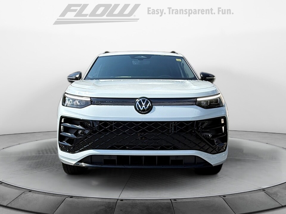 2025 Volkswagen Tiguan SE R-Line Black photo 2