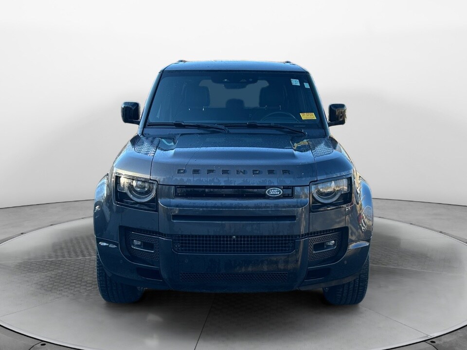 2024 Land Rover Defender 110 X-Dynamic SE photo 2