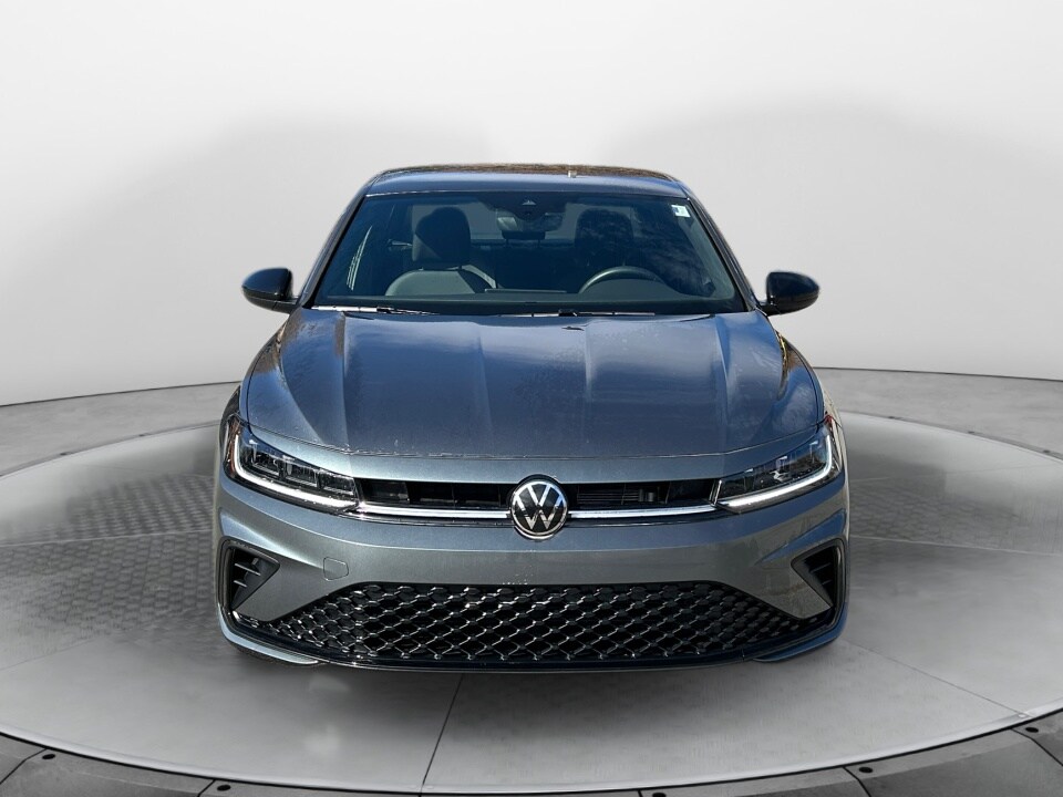 2025 Volkswagen Jetta 1.5T Sport photo 2