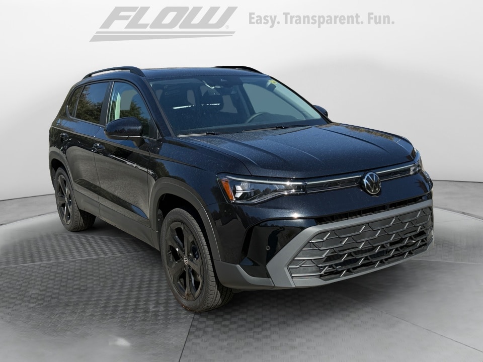 2025 Volkswagen Taos SE Black's photo