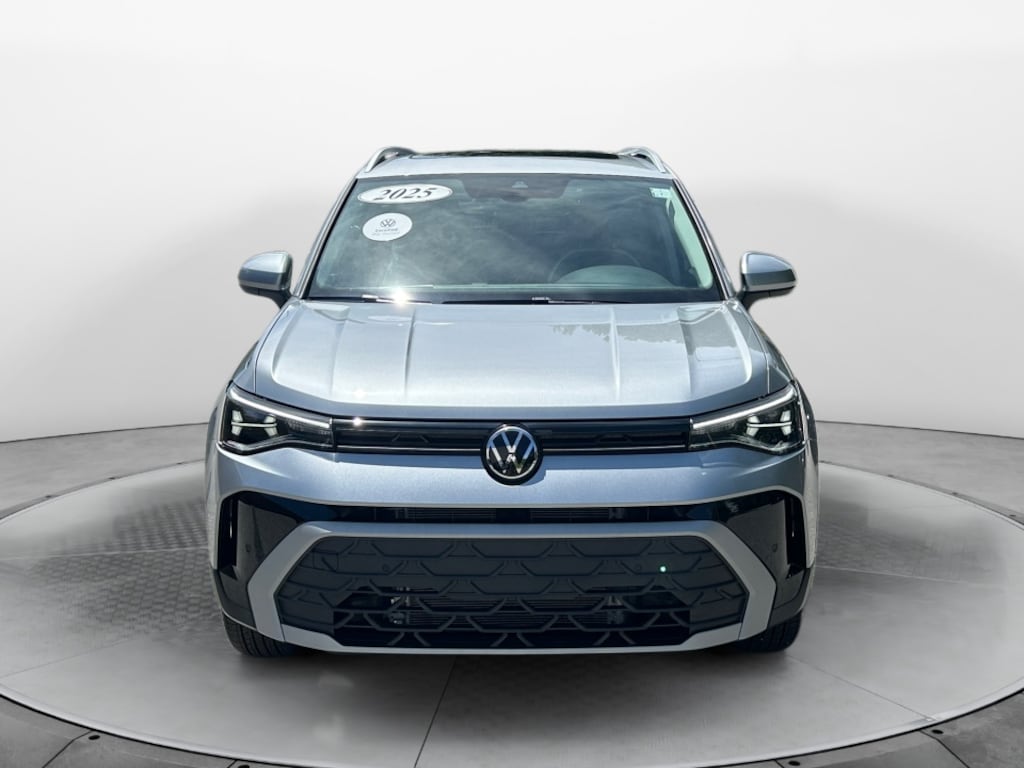 Used 2025 Volkswagen Taos 1.5T SE SUV