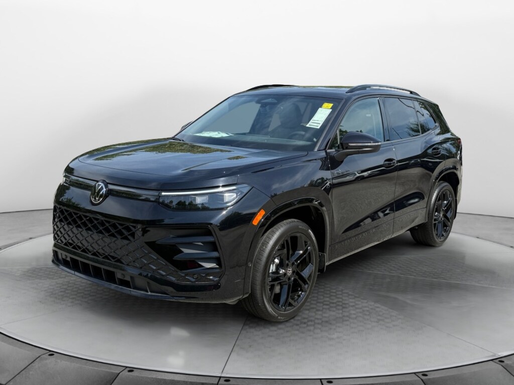 New 2026 Volkswagen Tiguan SE R-Line Black SUV