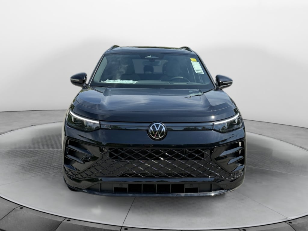New 2026 Volkswagen Tiguan SE R-Line Black SUV