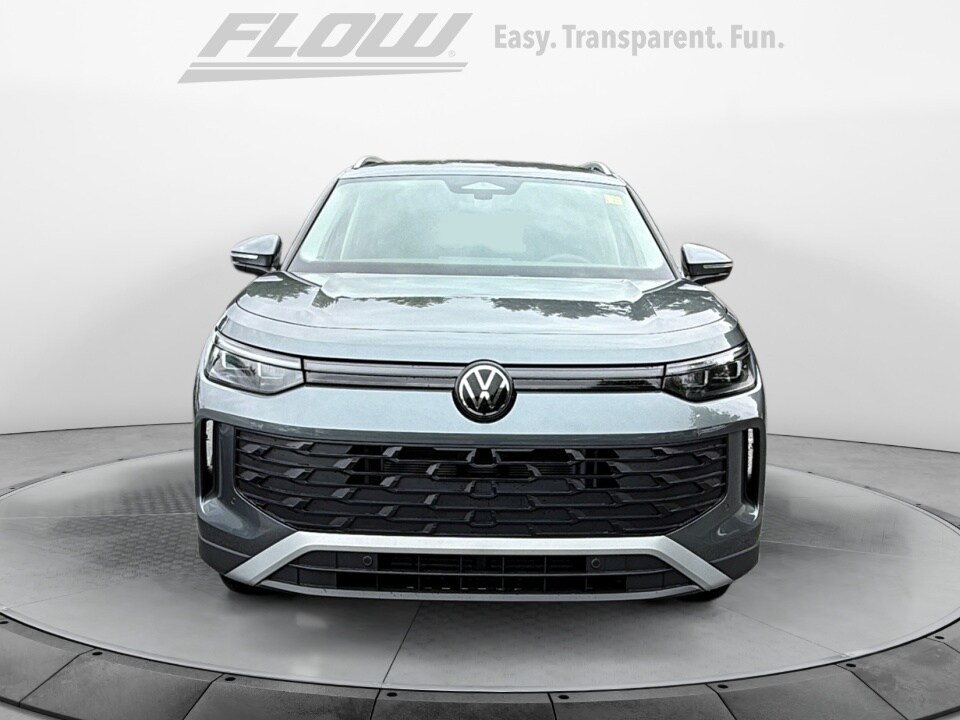 2025 Volkswagen Tiguan S photo 2