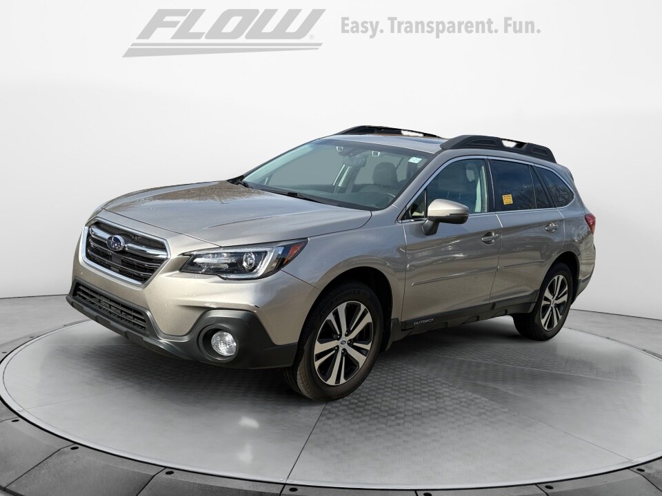 2018 Subaru Outback 3.6R Limited photo 2