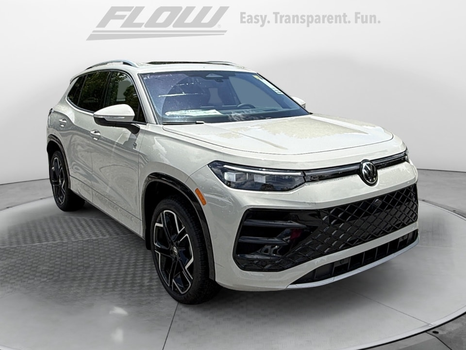 2026 Volkswagen Tiguan 2.0T SEL R-Line Turbo 4Motion's photo
