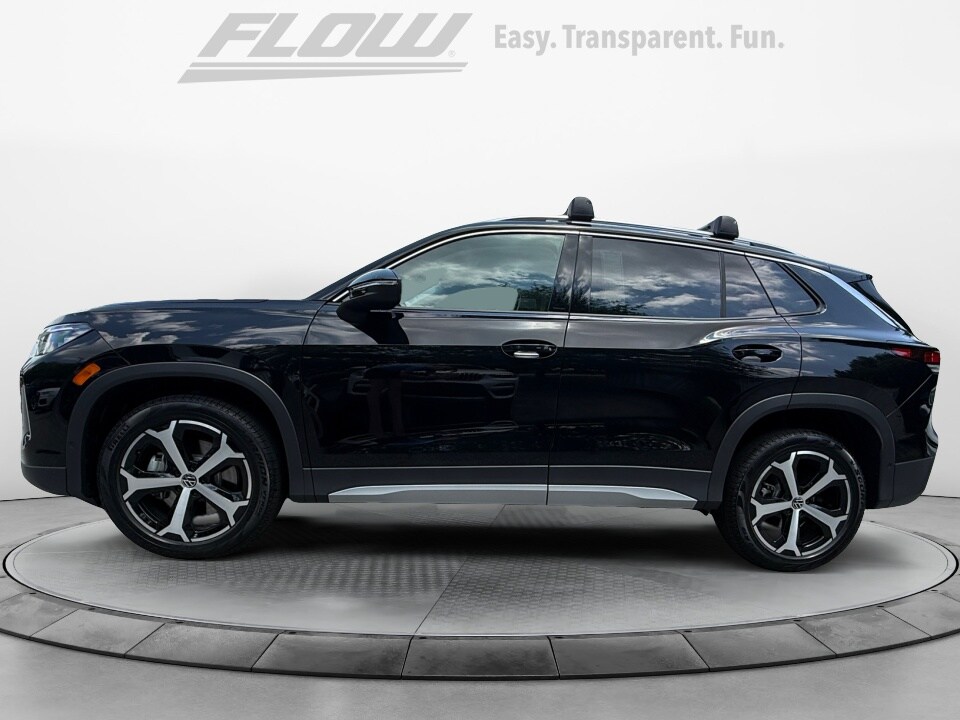 2025 Volkswagen Tiguan SE photo 4