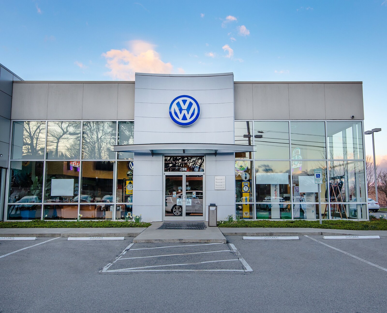 Volkswagen Dealer Hendersonville, NC Flow Volkswagen of Asheville