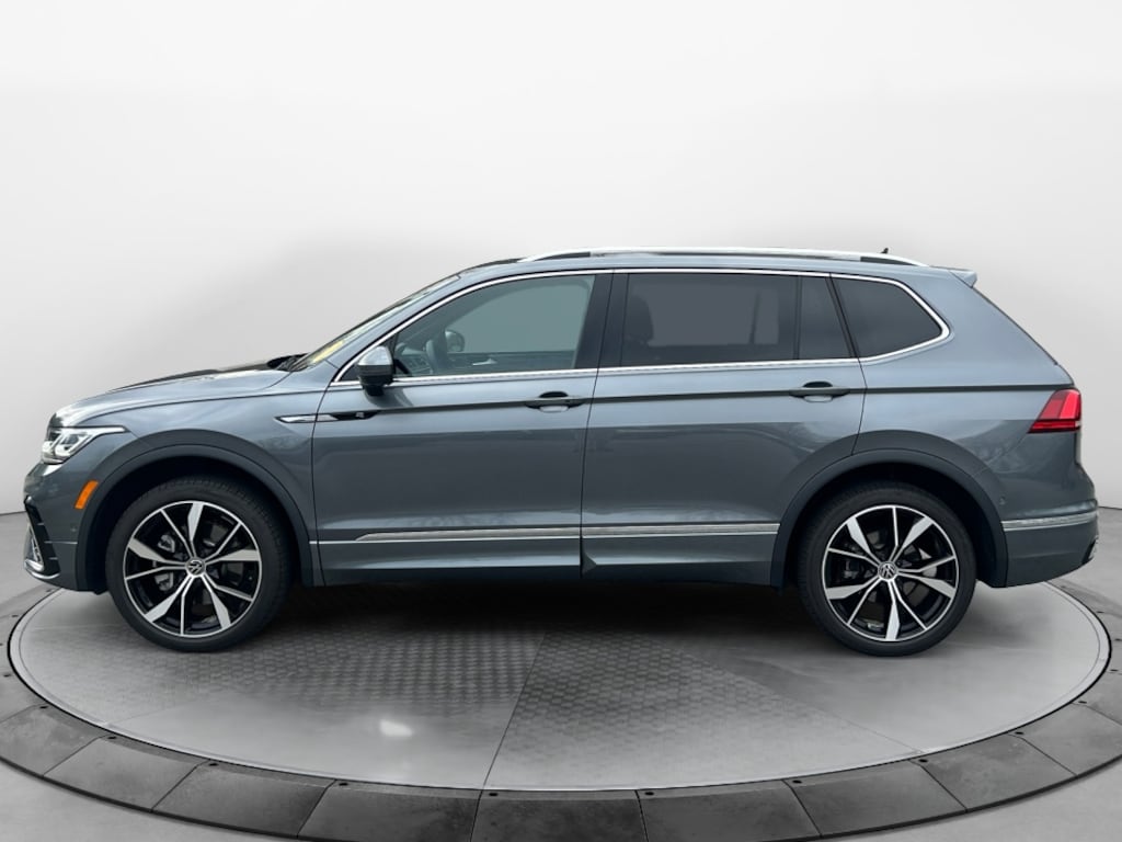 Certified 2024 Volkswagen Tiguan 2.0T SEL R-Line SUV