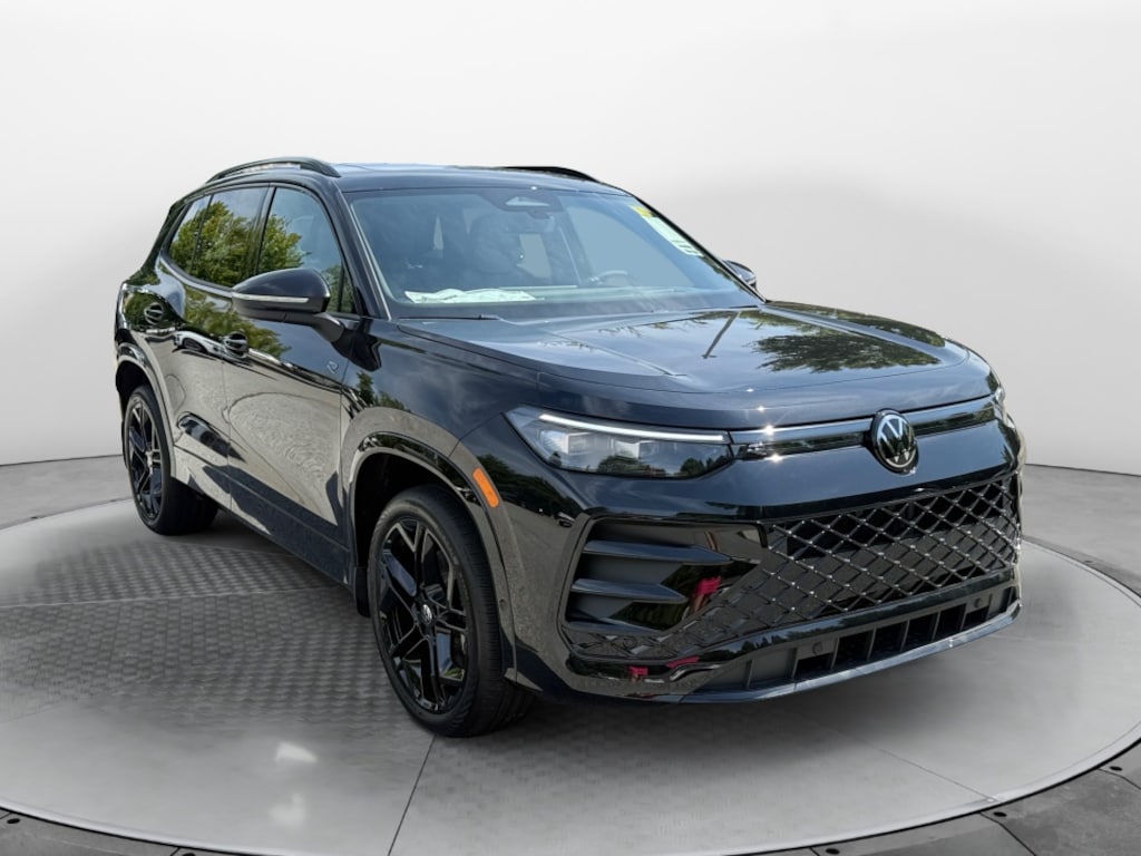 New 2026 Volkswagen Tiguan SE R-Line Black SUV