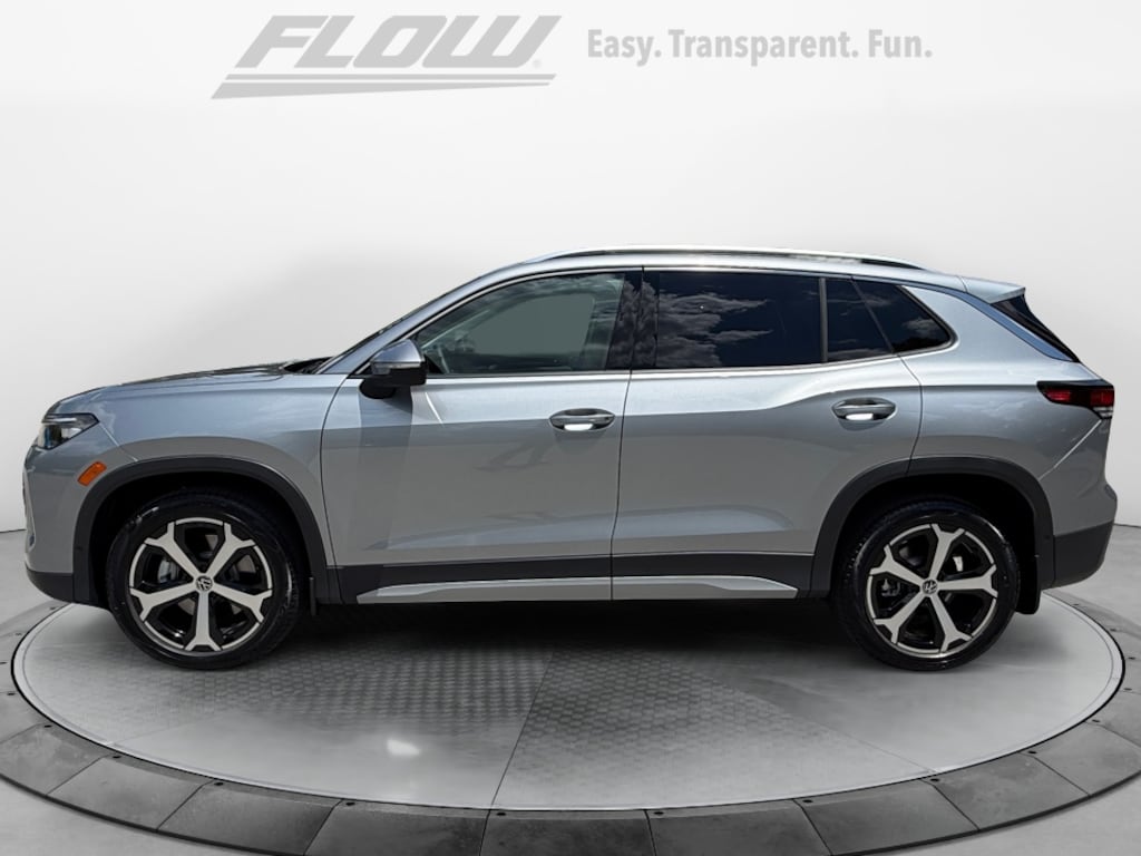 New 2026 Volkswagen Tiguan 2.0T SE SUV