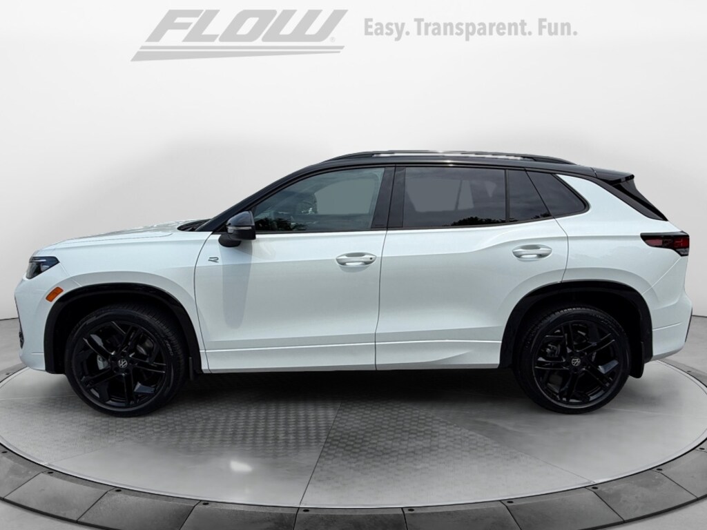 New 2026 Volkswagen Tiguan SE R-Line Black SUV