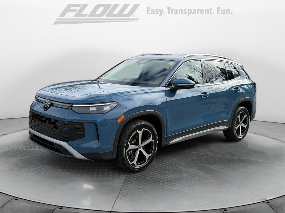 2026 Volkswagen Tiguan SE photo 3