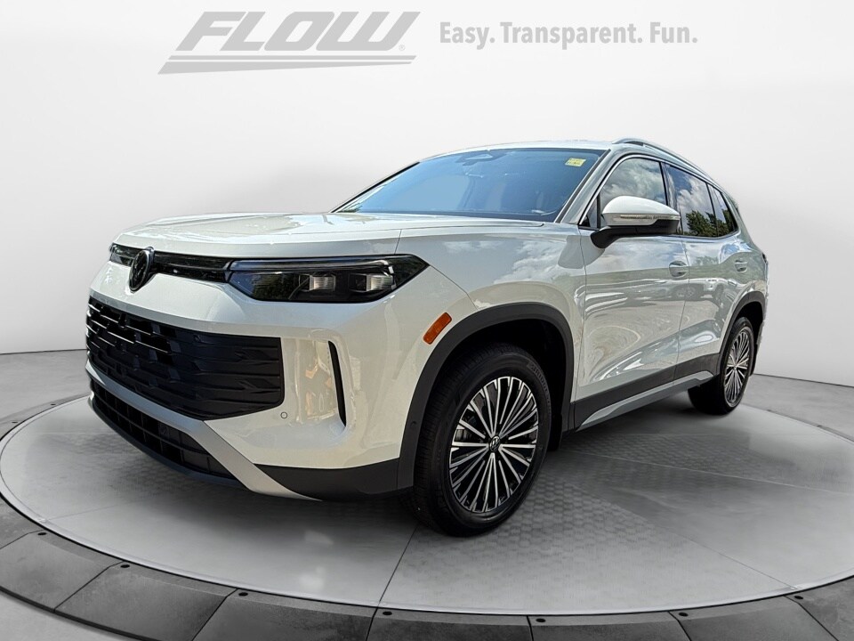 2025 Volkswagen Tiguan S photo 3