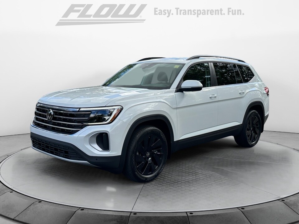 2026 Volkswagen Atlas SE Technology photo 3